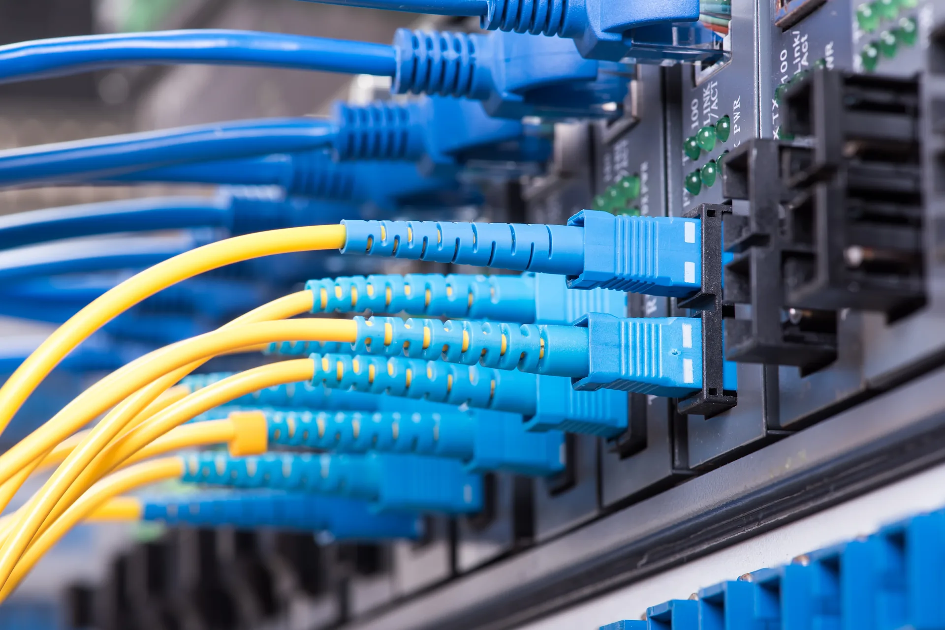 Structured data and communications cabling in a network rack